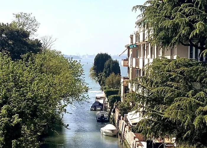 Lagoon View Terrace Lägenhet *