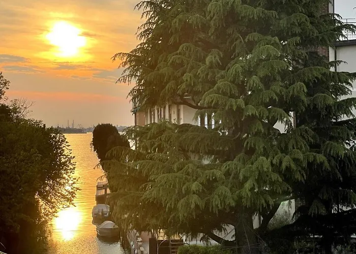 Lagoon View Terrace *